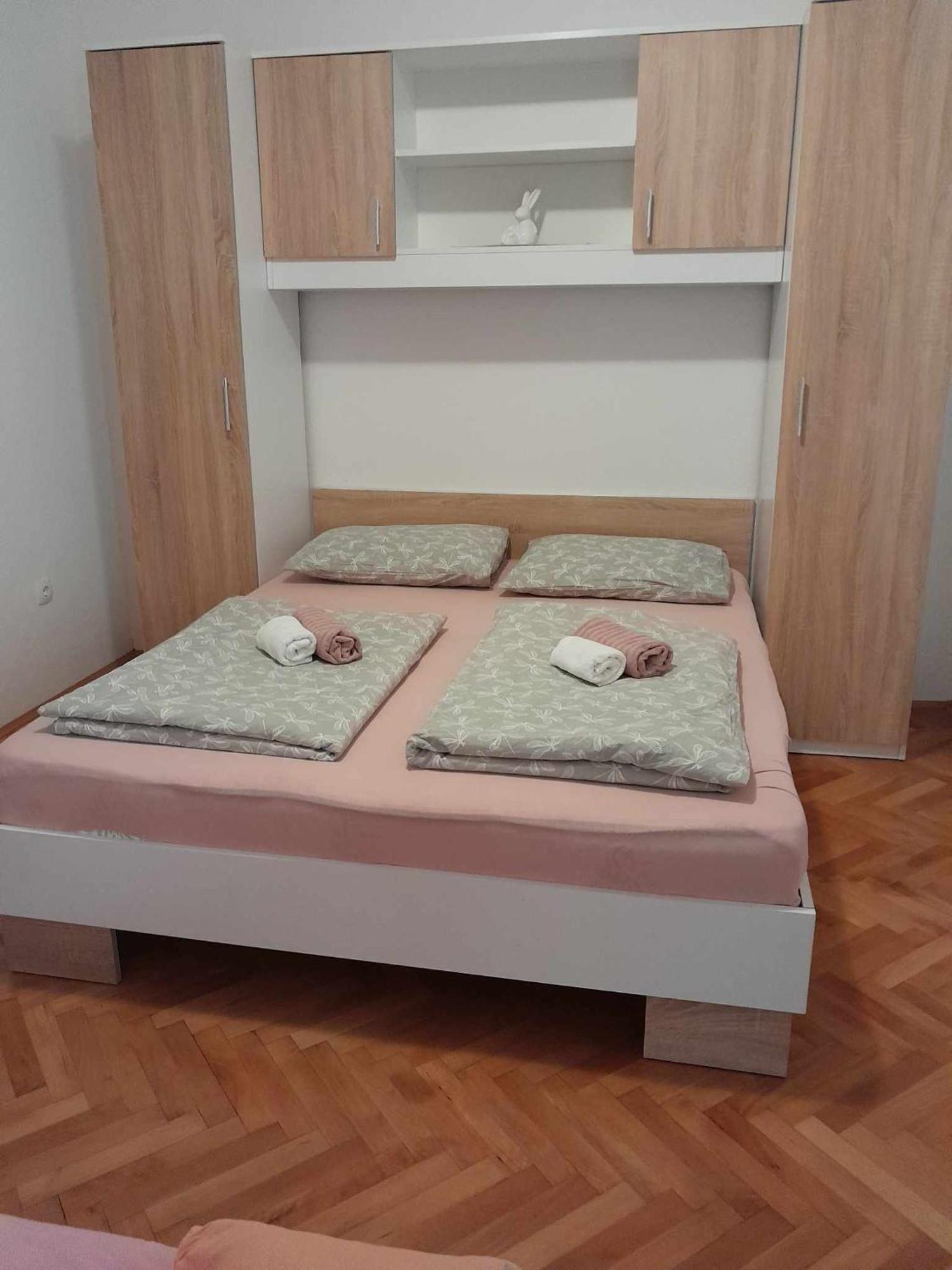Apartman Larus Стариград-Пакленица Экстерьер фото